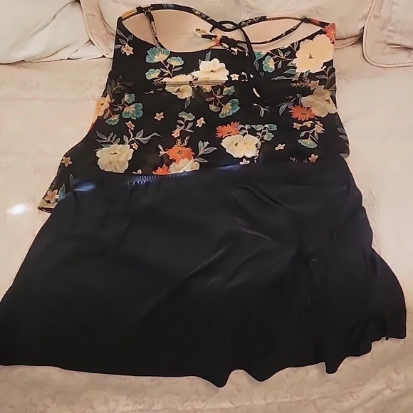 3 Womens Bathings Suits - Picture 11 of 13